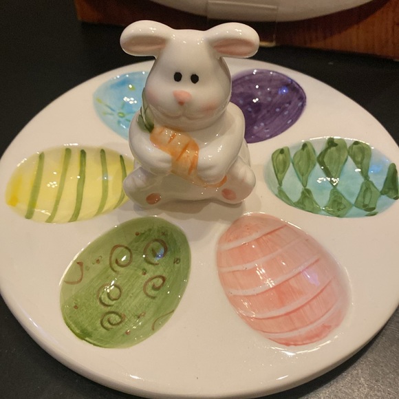 Easter Bunny egg dish glazed ceramic dish holds 6 eggs - Picture 4 of 10